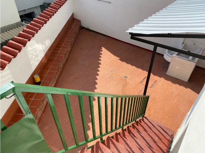 Casa de 4 alcobas en venta en Miraflores, Cali, 221 m² · foto 4 de 17