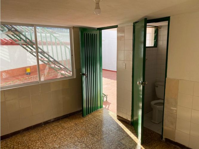 Casa de 4 alcobas en venta en Miraflores, Cali, 221 m² · foto 11 de 17