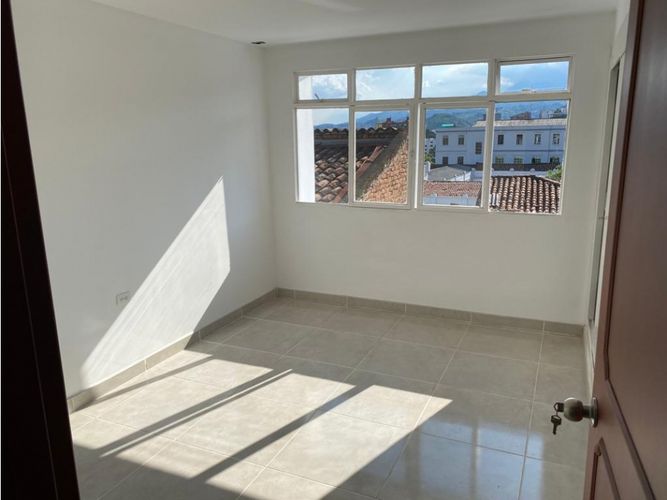 Casa de 4 alcobas en venta en Miraflores, Cali, 221 m² · foto 17 de 17