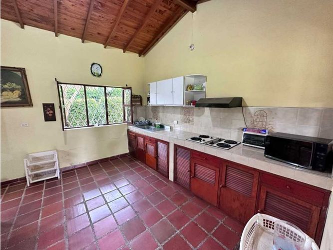 Casa de 6 alcobas en venta en Llano Grande, Rionegro, 300 m² · foto 5 de 24