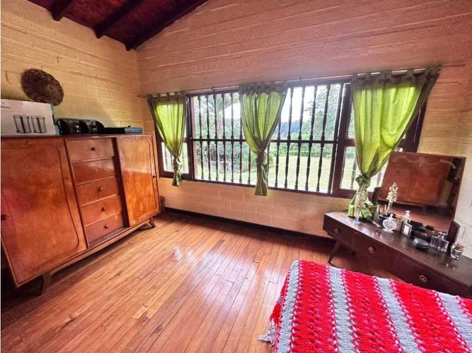 Casa de 6 alcobas en venta en Llano Grande, Rionegro, 300 m² · foto 7 de 24