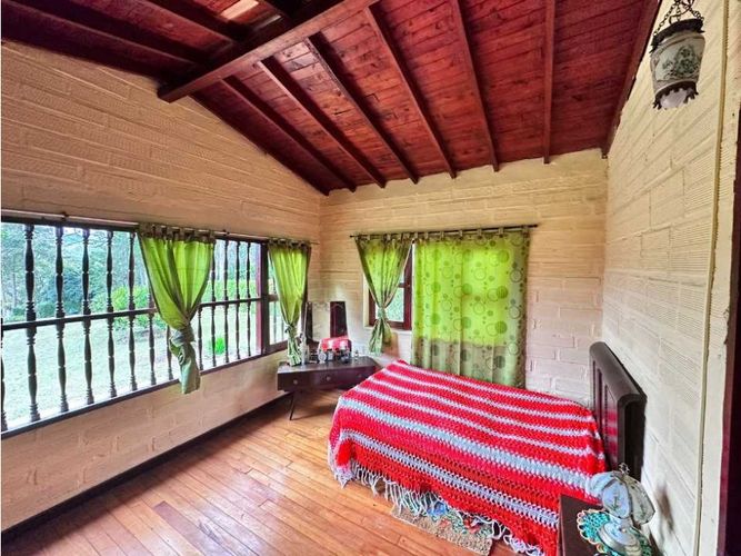 Casa de 6 alcobas en venta en Llano Grande, Rionegro, 300 m² · foto 8 de 24