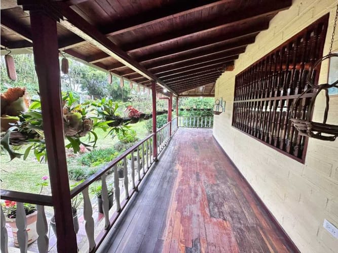 Casa de 6 alcobas en venta en Llano Grande, Rionegro, 300 m² · foto 9 de 24