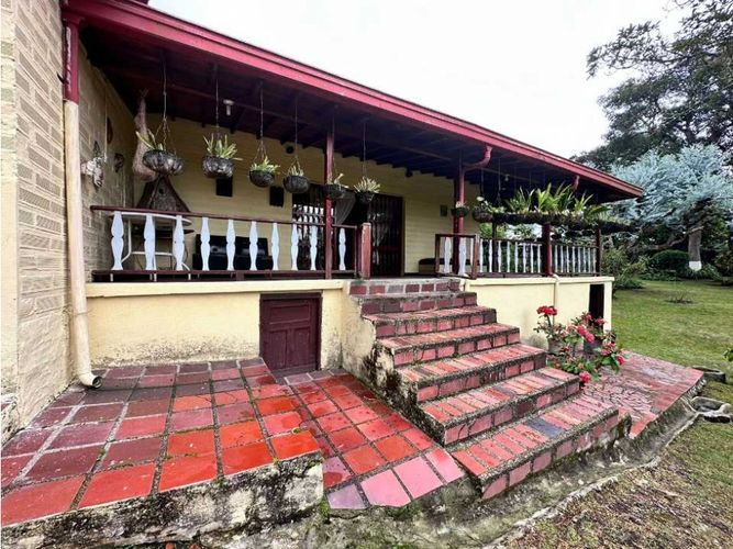 Casa de 6 alcobas en venta en Llano Grande, Rionegro, 300 m² · foto 12 de 24