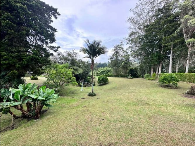 Casa de 6 alcobas en venta en Llano Grande, Rionegro, 300 m² · foto 15 de 24