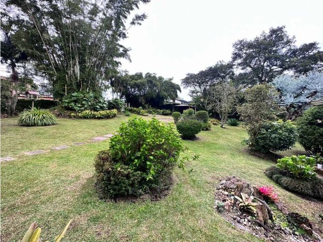 Casa de 6 alcobas en venta en Llano Grande, Rionegro, 300 m² · foto 18 de 24