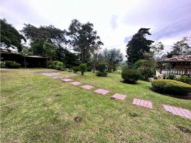 Casa de 6 alcobas en venta en Llano Grande, Rionegro, 300 m² · foto 20 de 24