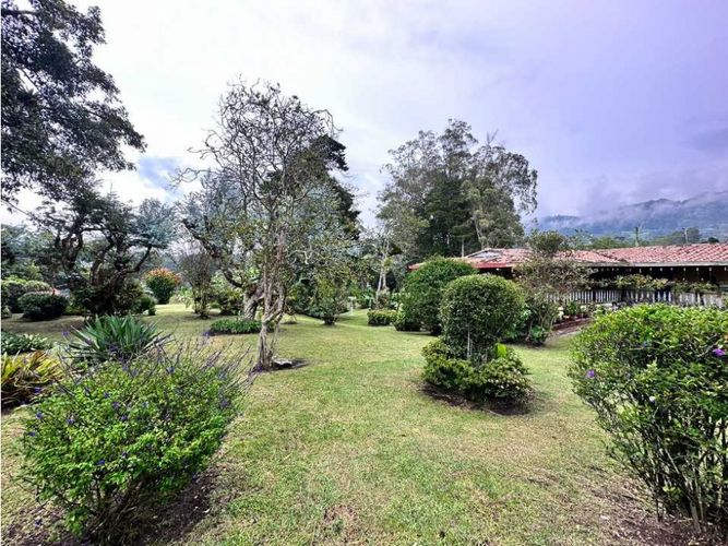 Casa de 6 alcobas en venta en Llano Grande, Rionegro, 300 m² · foto 22 de 24