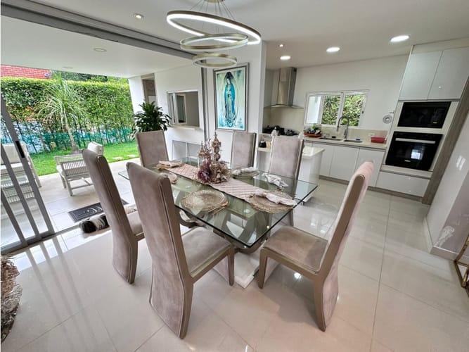 Casa de 5 alcobas en venta en Parque Natura, Jamundí, 280 m² · foto 5 de 19