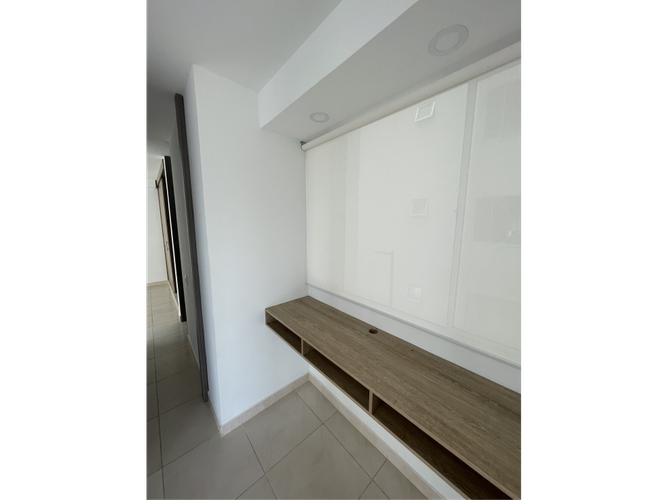 Apartamento de 2 alcobas en venta en Cr. Los Naranjos, Jamundí, 63 m² · foto 3 de 11