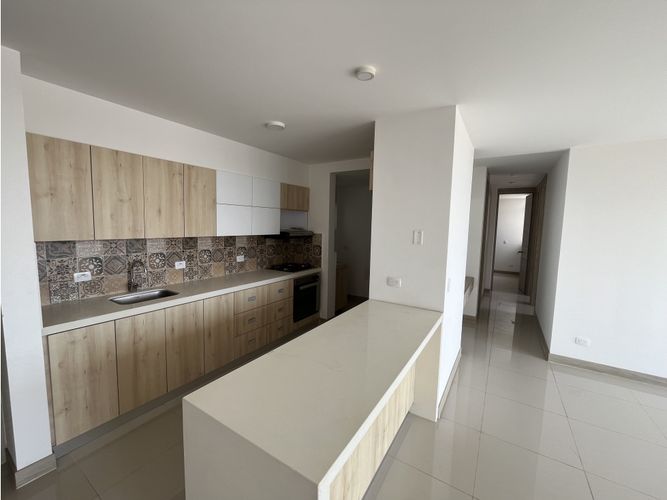 Apartamento de 3 alcobas en venta en Cr. Los Naranjos, Jamundí, 84 m² · foto 2 de 10