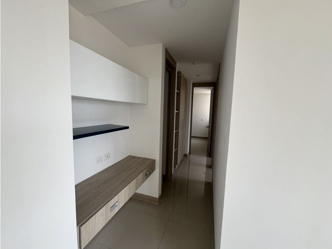 Apartamento de 3 alcobas en venta en Cr. Los Naranjos, Jamundí, 84 m² · foto 3 de 10