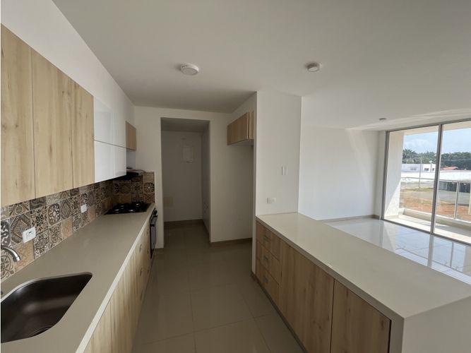 Apartamento de 3 alcobas en venta en Cr. Los Naranjos, Jamundí, 84 m² · foto 4 de 10