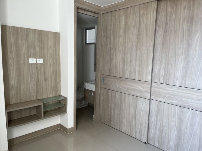 Apartamento de 3 alcobas en venta en Cr. Los Naranjos, Jamundí, 84 m² · foto 7 de 10