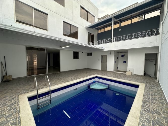 Casa de 5 alcobas en venta en El Ingenio, Cali, 360 m² · foto 3 de 24