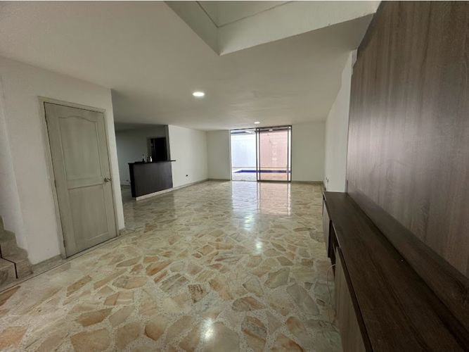 Casa de 5 alcobas en venta en El Ingenio, Cali, 360 m² · foto 14 de 24