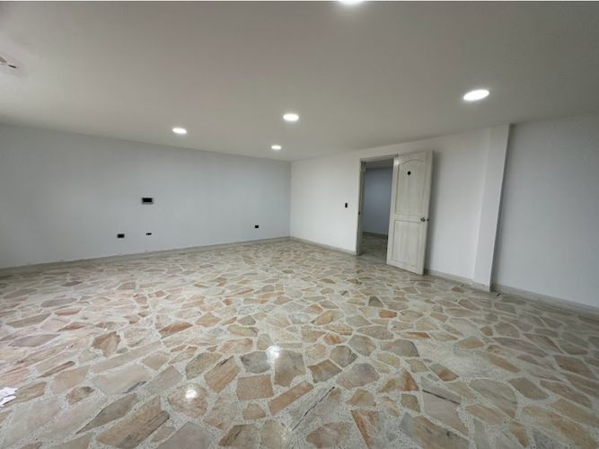 Casa de 5 alcobas en venta en El Ingenio, Cali, 360 m² · foto 18 de 24