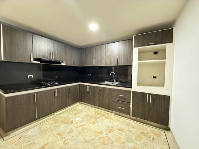 Casa de 5 alcobas en venta en El Ingenio, Cali, 360 m² · foto 23 de 24