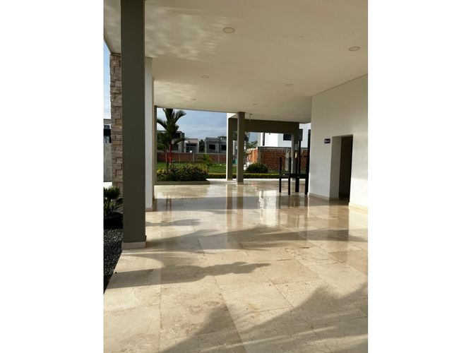 Casa de 4 alcobas en venta en Las Mercedes, Jamundí, 360 m² · foto 3 de 6
