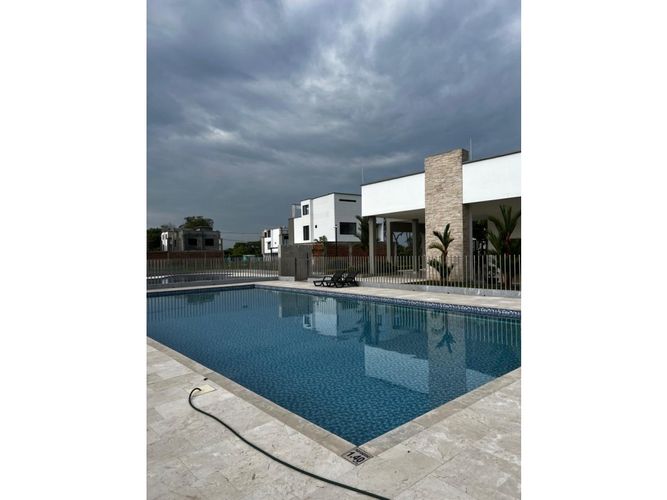 Casa de 4 alcobas en venta en Las Mercedes, Jamundí, 360 m² · foto 4 de 6
