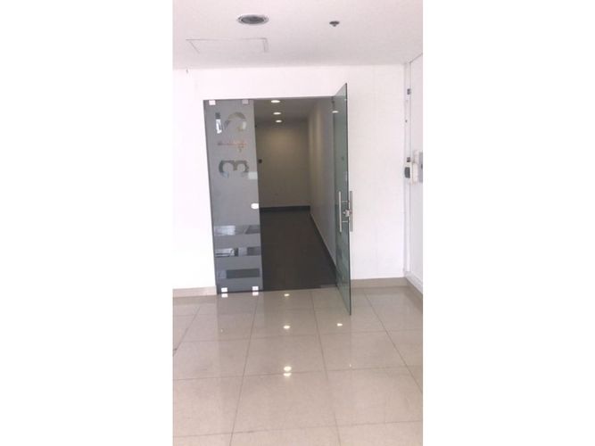 Oficina en venta en Santa Anita, Zipaquirá, 35 m² · foto 3 de 4