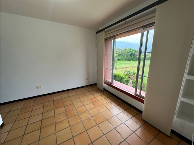 Casa de 8 alcobas en venta en Las Mercedes, Jamundí, 700 m² · foto 9 de 14