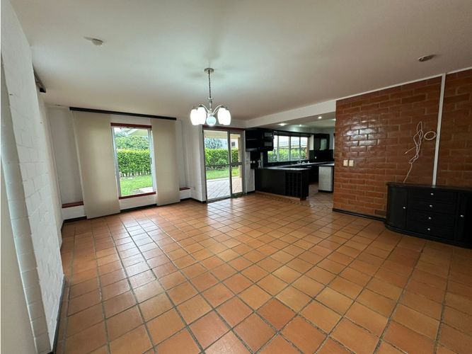 Casa de 8 alcobas en venta en Las Mercedes, Jamundí, 700 m² · foto 10 de 14