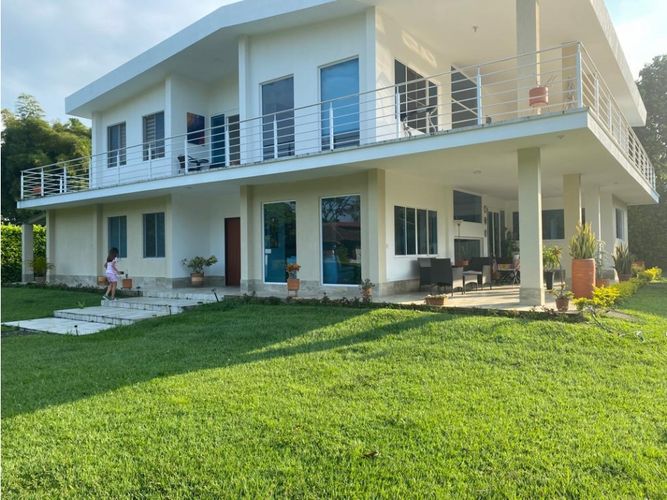 Casa de 5 alcobas en venta en Las Mercedes, Jamundí, 450 m² · foto 2 de 17