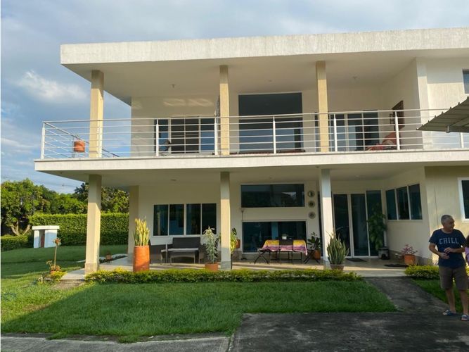 Casa de 5 alcobas en venta en Las Mercedes, Jamundí, 450 m² · foto 3 de 17