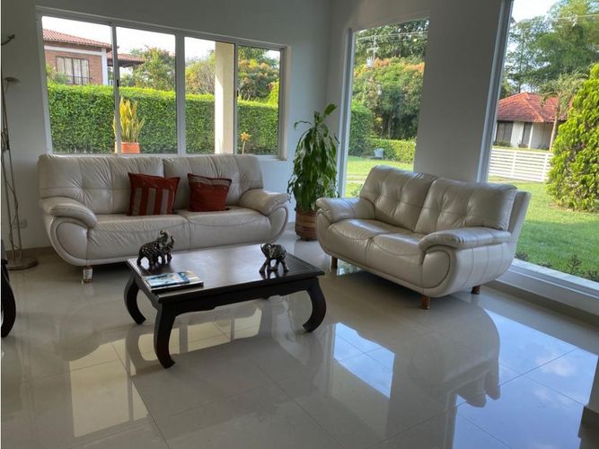 Casa de 5 alcobas en venta en Las Mercedes, Jamundí, 450 m² · foto 11 de 17