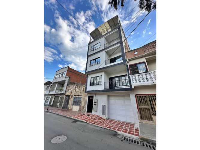 Edificio en venta en Primitivo Crespo, Cali, 580 m² · foto 3 de 24