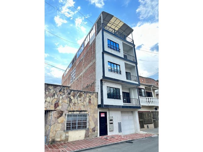 Edificio en venta en Primitivo Crespo, Cali, 580 m² · foto 9 de 24