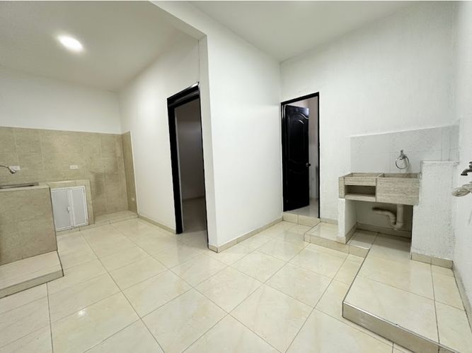 Edificio en venta en Primitivo Crespo, Cali, 580 m² · foto 15 de 24