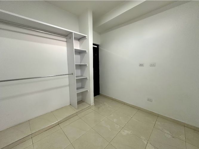 Edificio en venta en Primitivo Crespo, Cali, 580 m² · foto 18 de 24