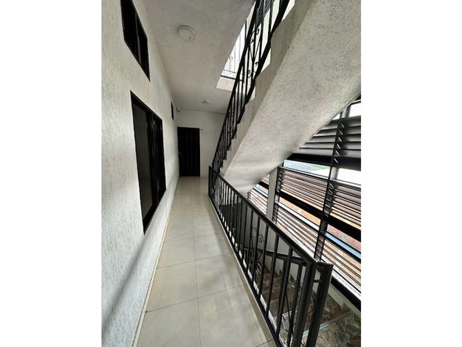 Edificio en venta en Primitivo Crespo, Cali, 580 m² · foto 22 de 24