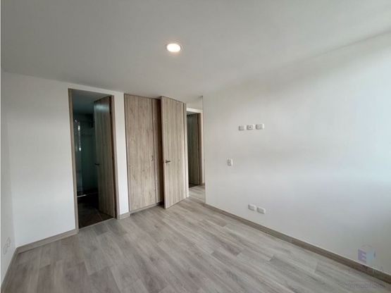 Apartamento en venta en Avenida Kevin Angel, Manizales · foto 5 de 13