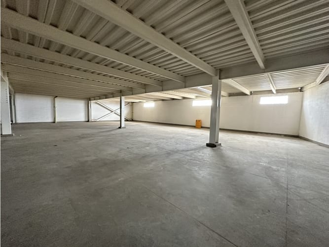 Bodega en venta en La Alianza, Cali, 3486 m² · foto 18 de 21