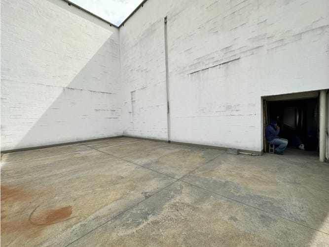 Bodega en venta en La Alianza, Cali, 3486 m² · foto 19 de 21