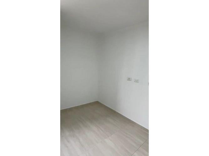 Apartamento de 2 alcobas en venta en Cr. Los Naranjos, Jamundí, 57 m² · foto 2 de 16