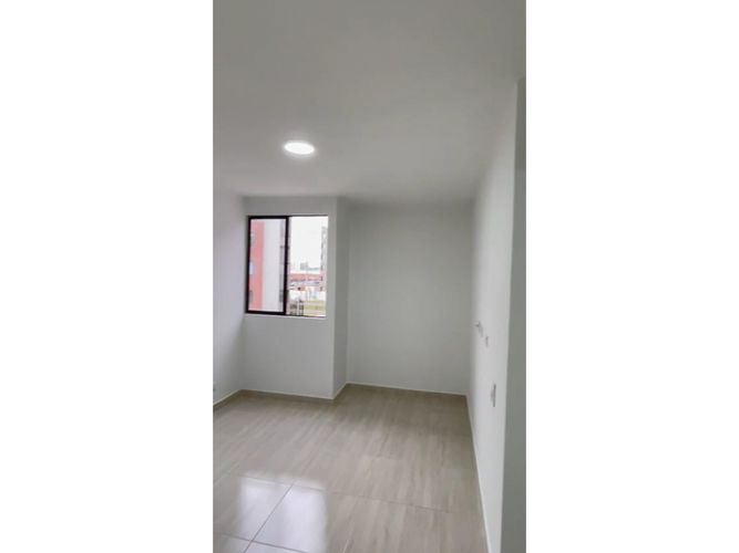 Apartamento de 2 alcobas en venta en Cr. Los Naranjos, Jamundí, 57 m² · foto 5 de 16