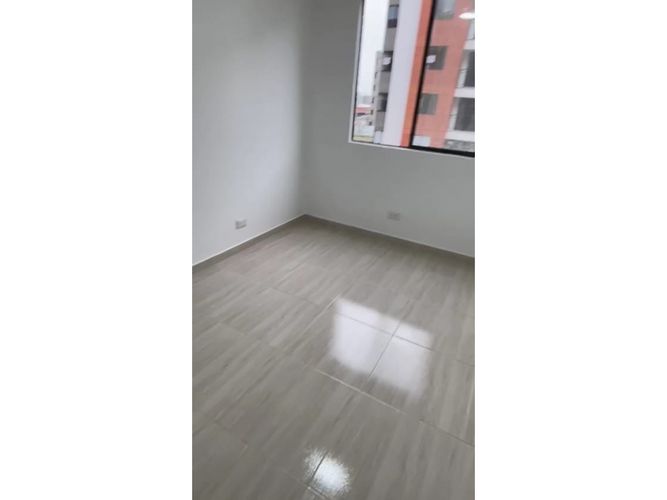 Apartamento de 2 alcobas en venta en Cr. Los Naranjos, Jamundí, 57 m² · foto 10 de 16