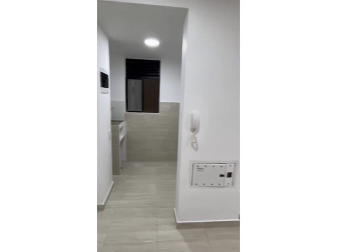 Apartamento de 2 alcobas en venta en Cr. Los Naranjos, Jamundí, 57 m² · foto 14 de 16