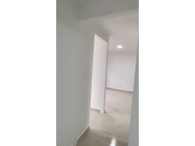Apartamento de 2 alcobas en venta en Cr. Los Naranjos, Jamundí, 57 m² · foto 16 de 16