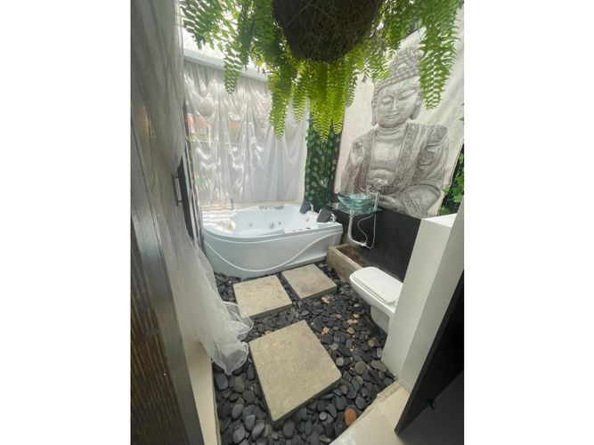 Casa de 4 alcobas en venta en El Castillo, Jamundí, 190 m² · foto 5 de 13