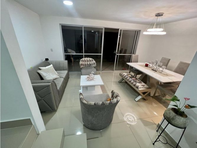 Casa de 3 alcobas en venta en Ciudad Country, Jamundí, 155 m² · foto 2 de 17