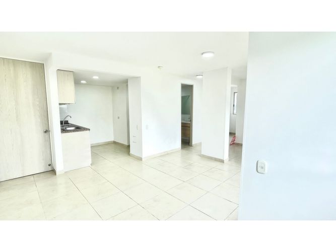 Apartamento de 2 alcobas en venta en Cr. Los Naranjos, Jamundí, 60 m² · foto 2 de 10