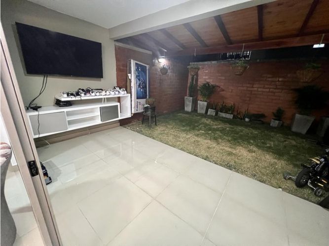 Casa de 3 alcobas en venta en Ciudad Country, Jamundí, 155 m² · foto 6 de 17
