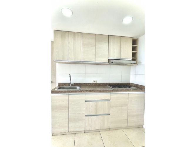 Apartamento de 2 alcobas en venta en Cr. Los Naranjos, Jamundí, 60 m² · foto 4 de 10