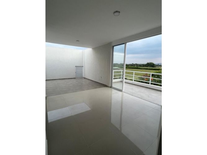 Casa de 6 alcobas en venta en Las Mercedes, Jamundí, 340 m² · foto 3 de 14