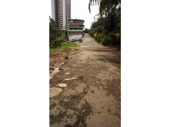 Casa de 4 alcobas en venta en El Carmelo Ii, Sabaneta, 778 m² · foto 3 de 12